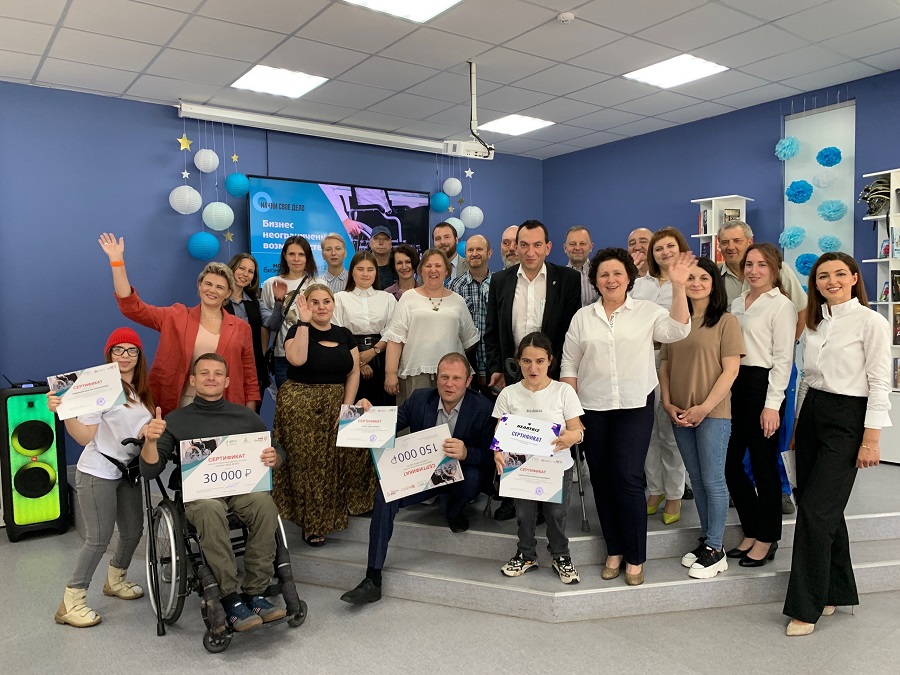 Ольга Изранова подарила сертификат «Мизотти» победителю конкурса «Начни свое дело»