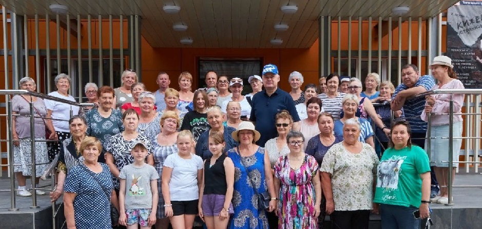 Вадим Супиков организовал для жителей микрорайонов Маяк и Пенза-3 поездку на Семиключье