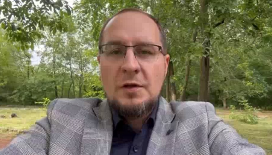 Харама нет: заместитель муфтия рассказал о составе вакцины от кори