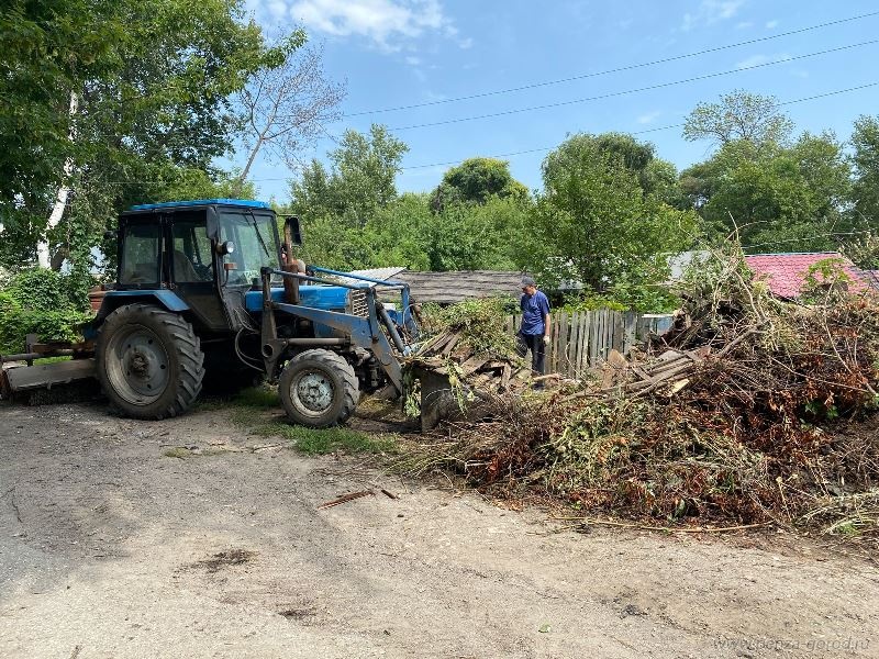 В Ленинском районе Пензы убрали мусор и покосили траву