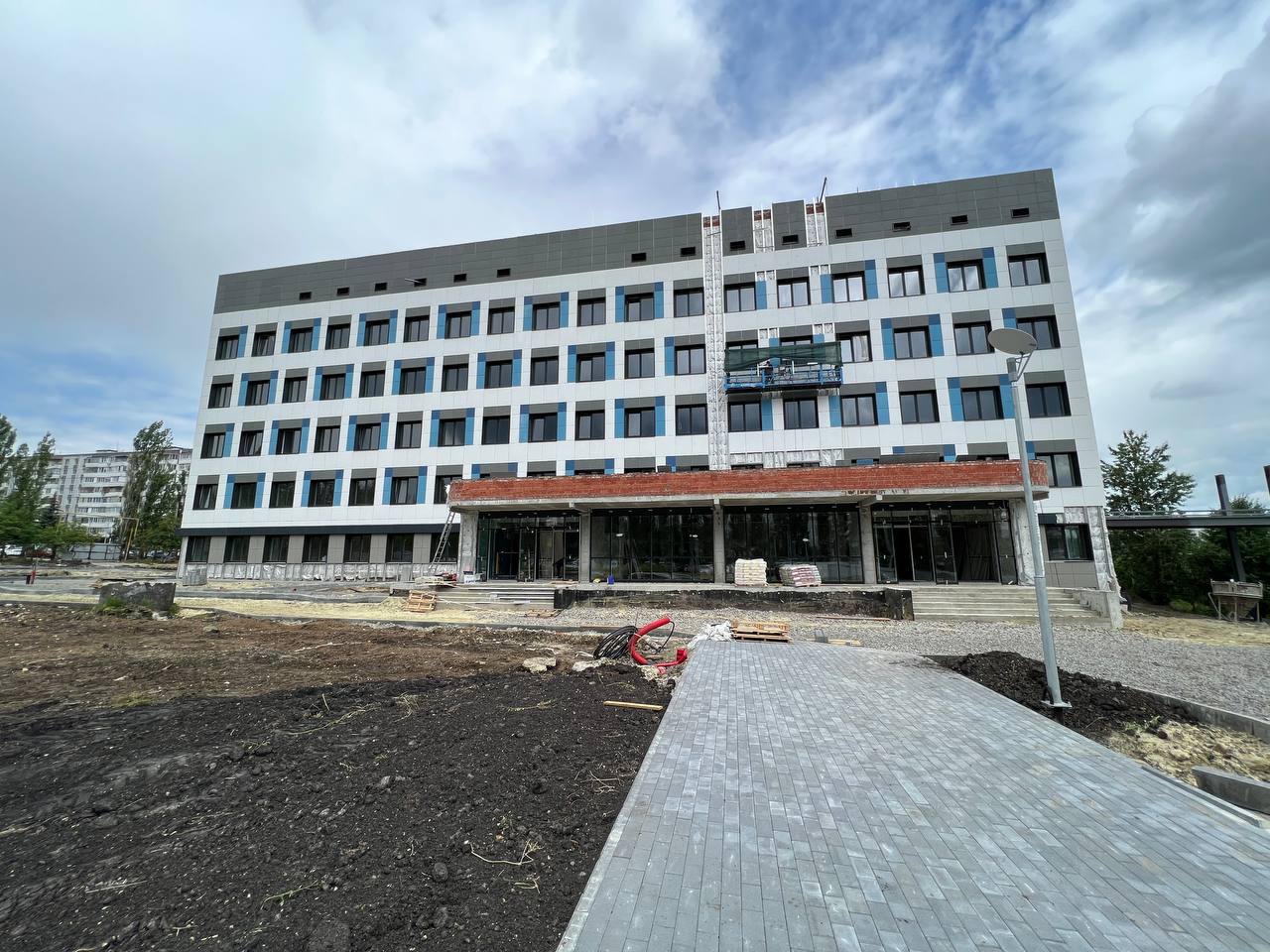 Новый лабораторно-диагностический корпус онкодиспансера построен на 80%