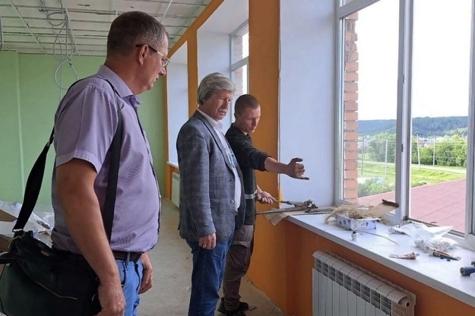 В Кузнецком районе родители опасаются срыва сроков капремонта школы