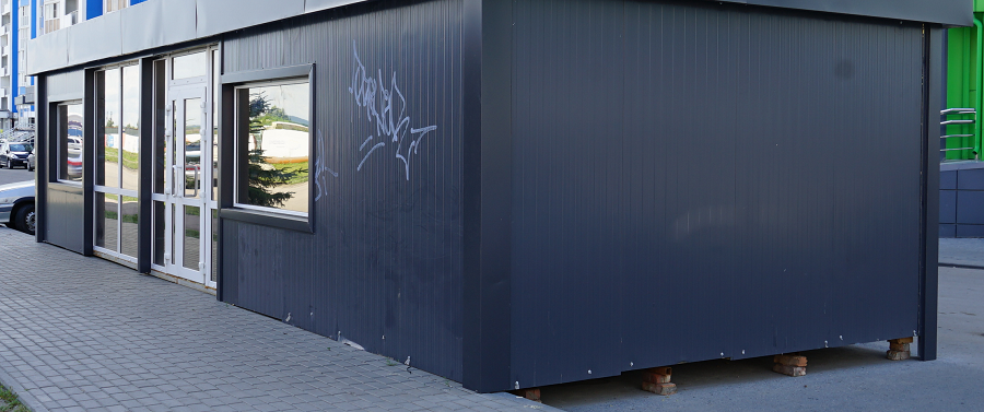 В Пензе снесут ларек, незаконно установленный вблизи исторического здания на Кирова