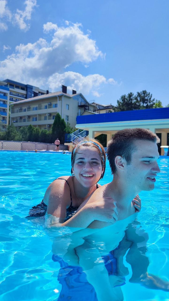 Ольга Чистякова помогла особенному ребенку пройти курс реабилитации на море