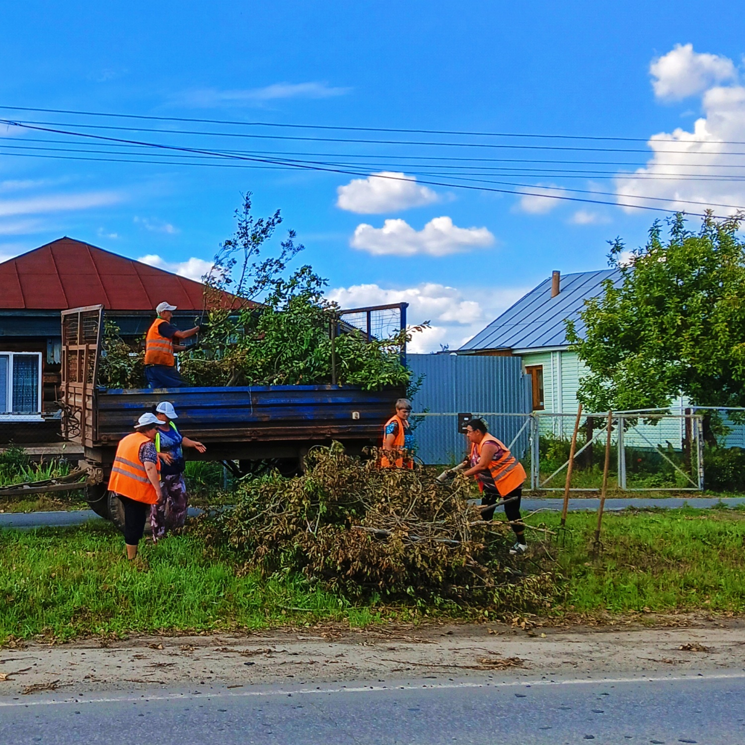Жителей Кузнецка призывают оказать помощь пострадавшим от урагана никольчанам