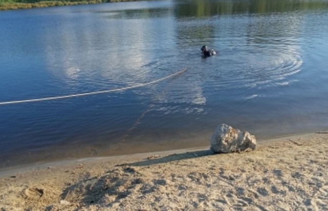Появились фото с места, где утонул мужчина возле городской больницы