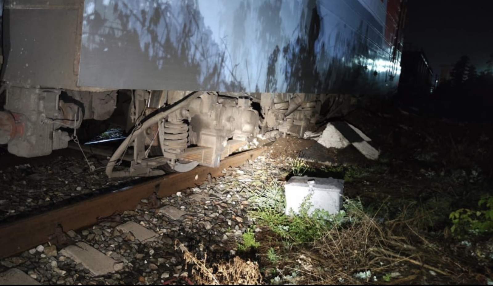 На станции Пенза-III локомотив въехал в тупиковую призму