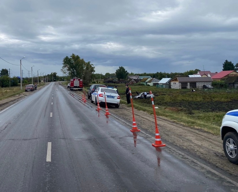 В Колышлейском районе водитель погиб в перевернувшейся «Ладе»