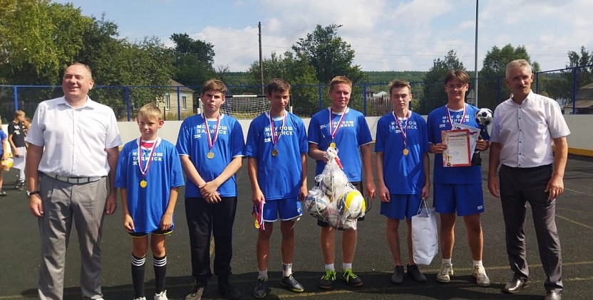 Владимир Вдонин организовал турнир по футболу в Вадинском районе