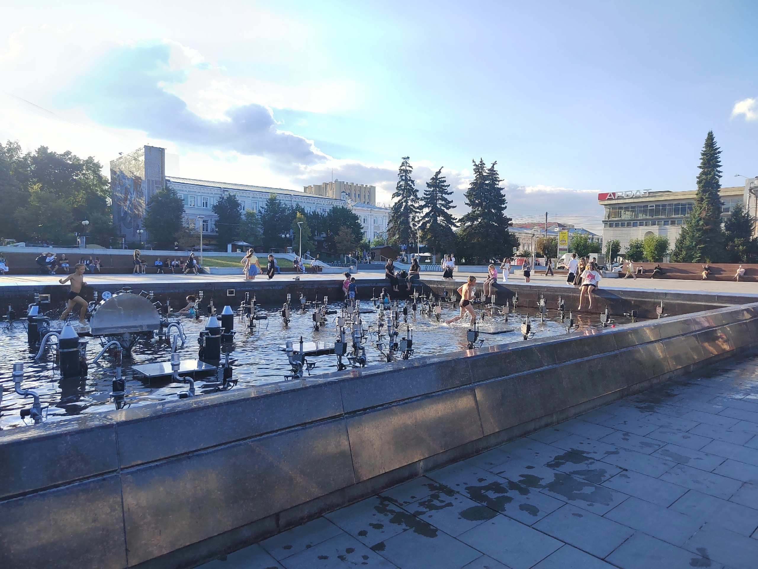 В Пензе светомузыкальный фонтан отключили ради очистки