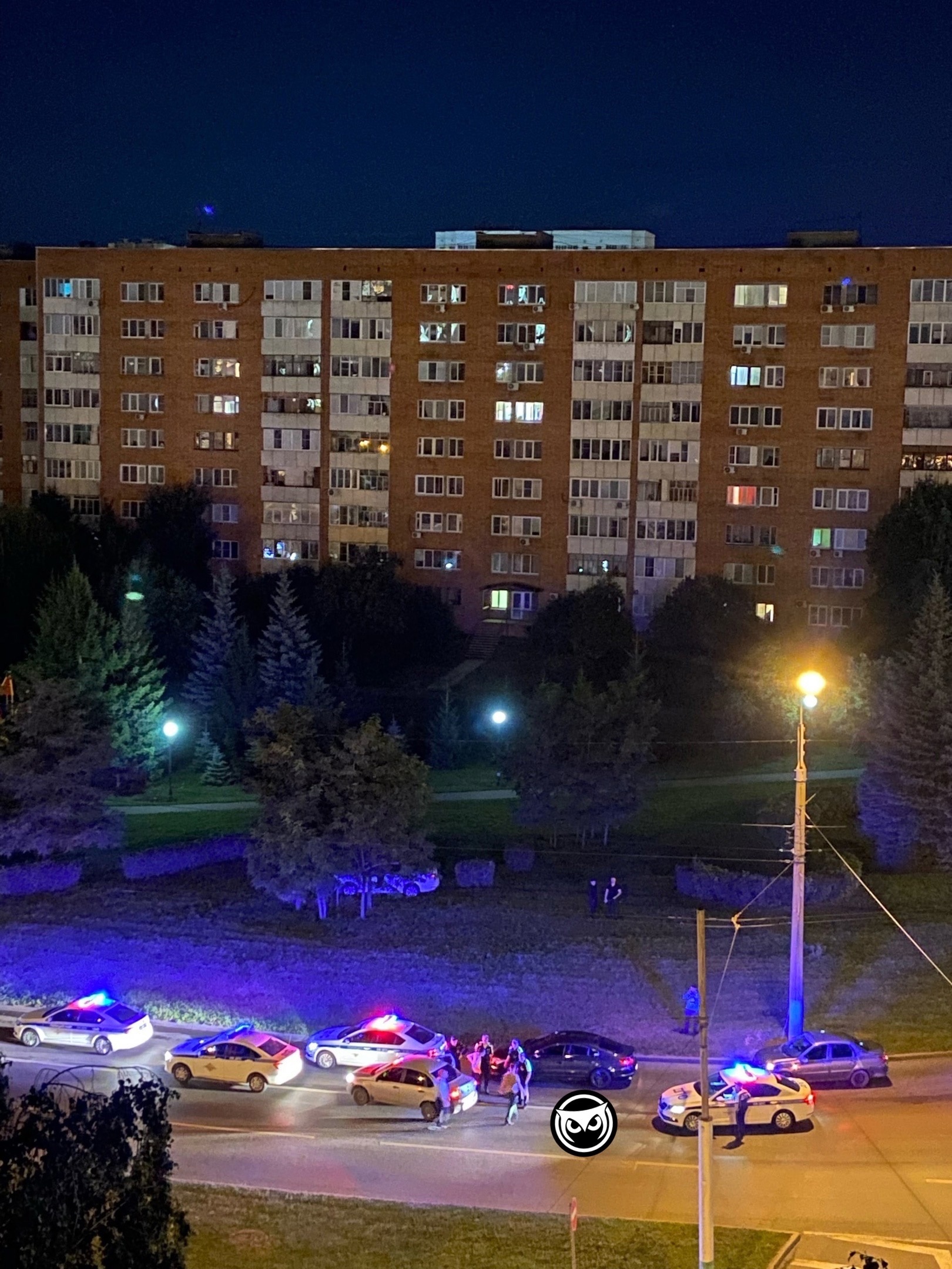 В Пензе один автомобилист уходил от погони, другой проломил забор