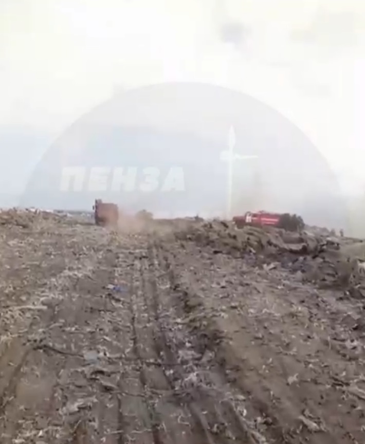 В пензенской Чемодановке пятый день горит полигон ТБО