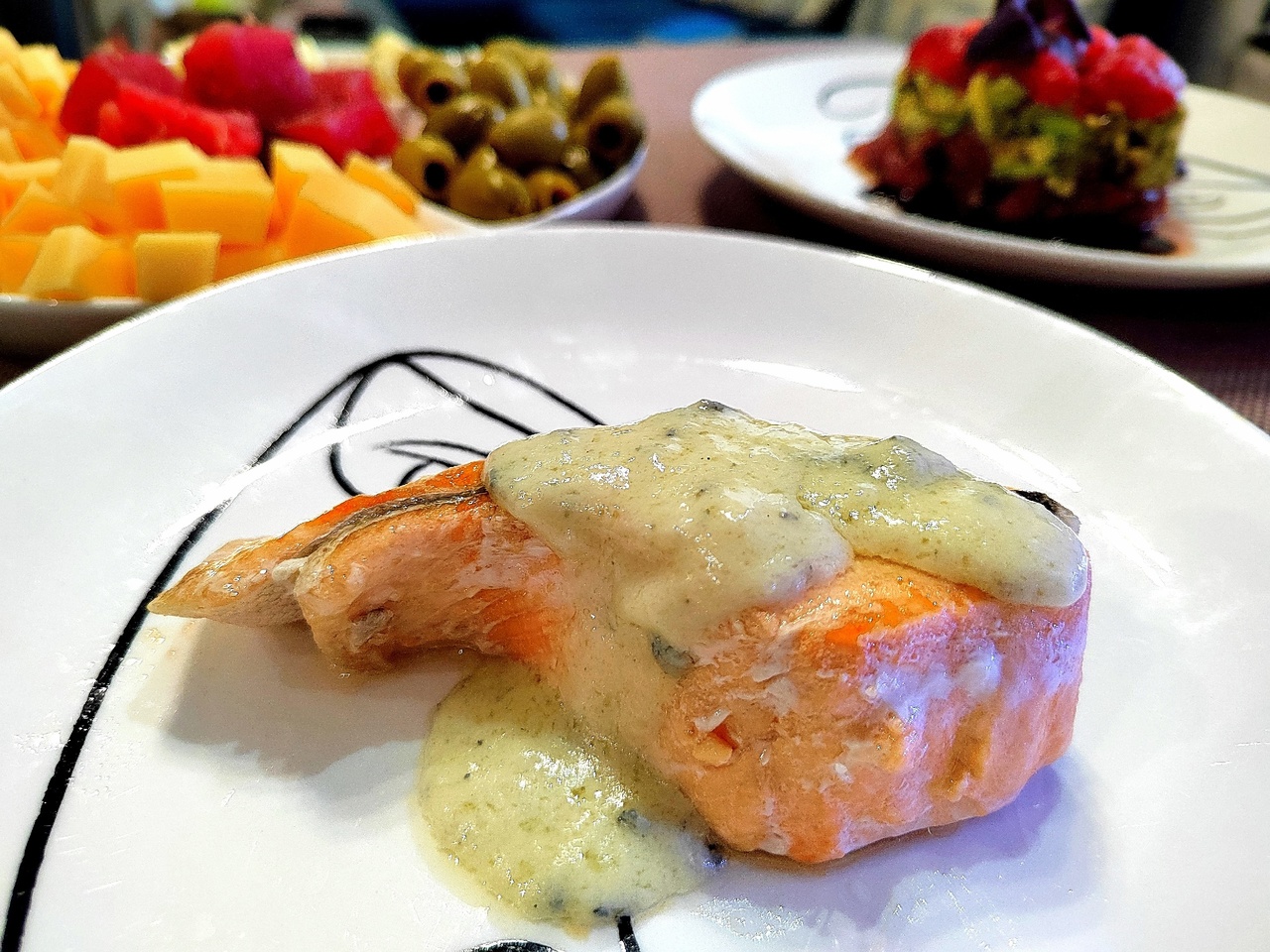 Готовим свежую форель с соусом бешамель