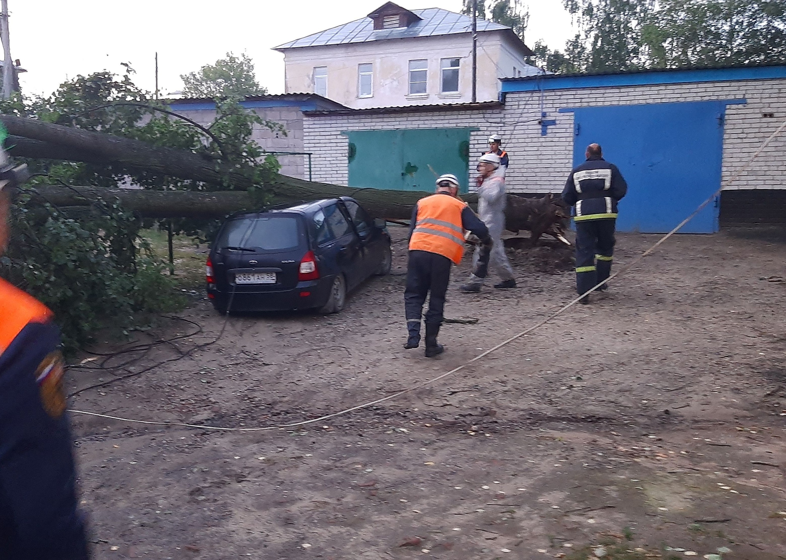 Жители Никольска четвертые сутки остаются без света