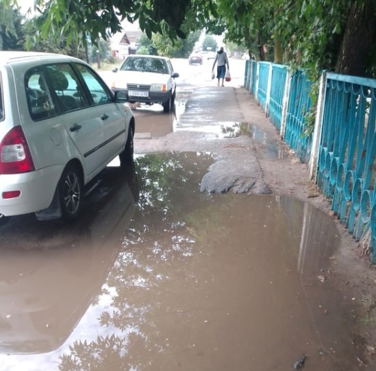 Жителям Кузнецка ответили, когда восстановят тротуар у детского сада