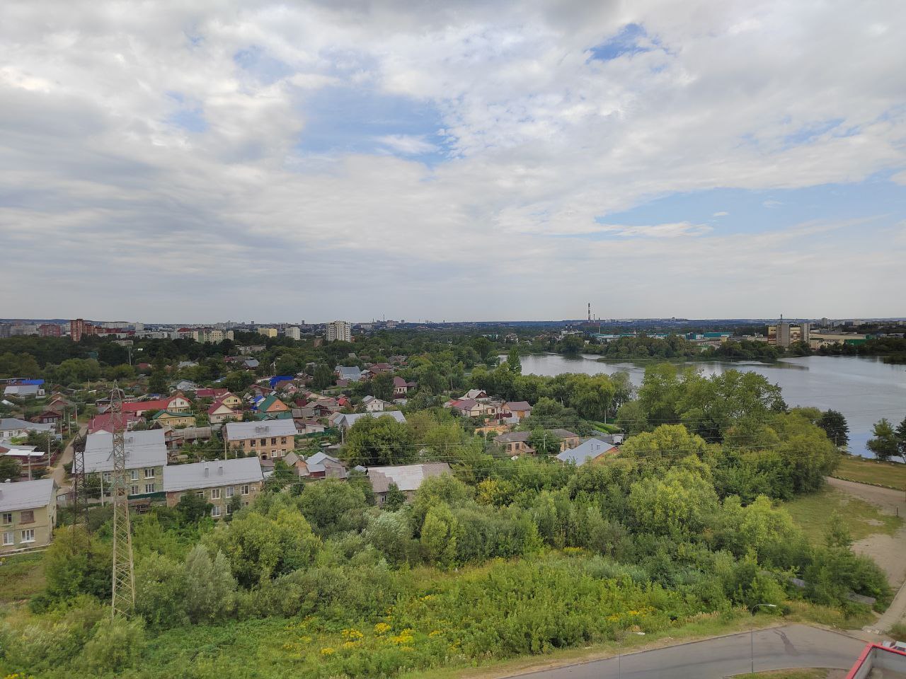 В небе над Пензой вновь заметили дрон