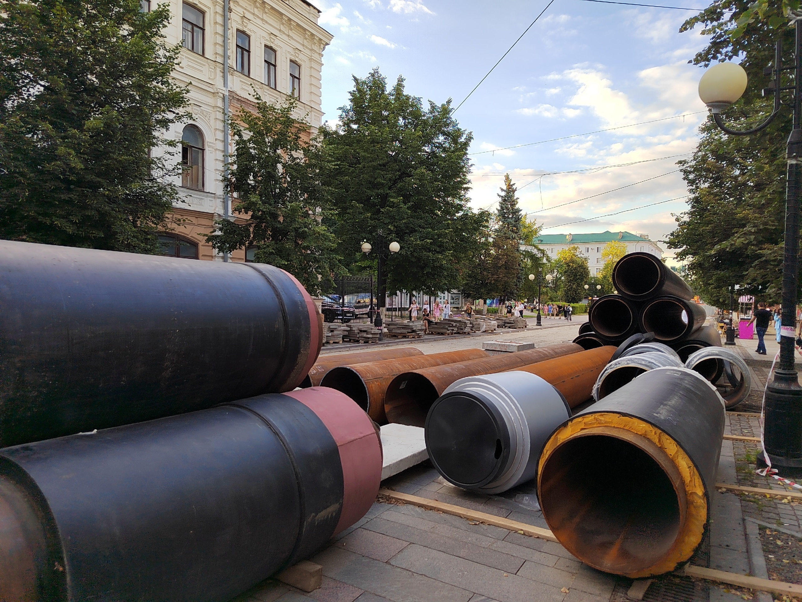 Олег Мельниченко потребовал сменить подрядчика для проведения ремонта на улице Московской