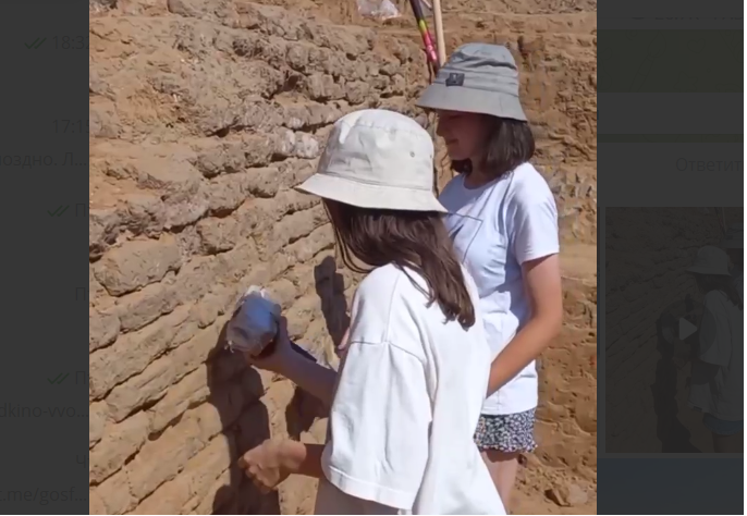 Олег Мельниченко ушел в отпуск и посетил место захоронения хана Батыя