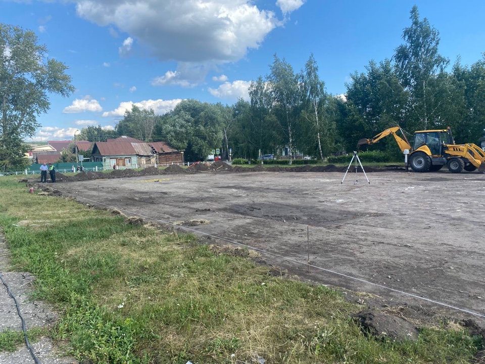 Олег Мельниченко осмотрел новую спортивную площадку в Кузнецке