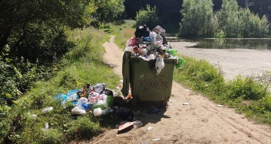 В Пензе приводят в порядок территорию смотровой площадки в районе Ласточкиных гор