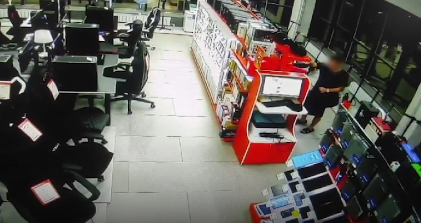 В Пензе задержали иногороднего мужчину, который ездил по городам и обворовывал магазины