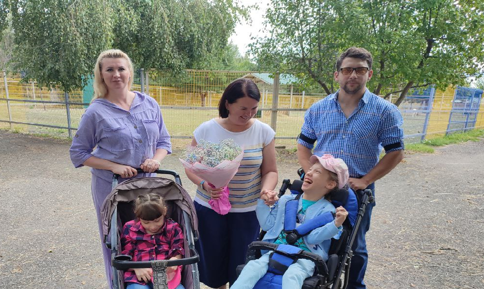 «Караван добрых дел» подарил особенным детям поездку на экоферму