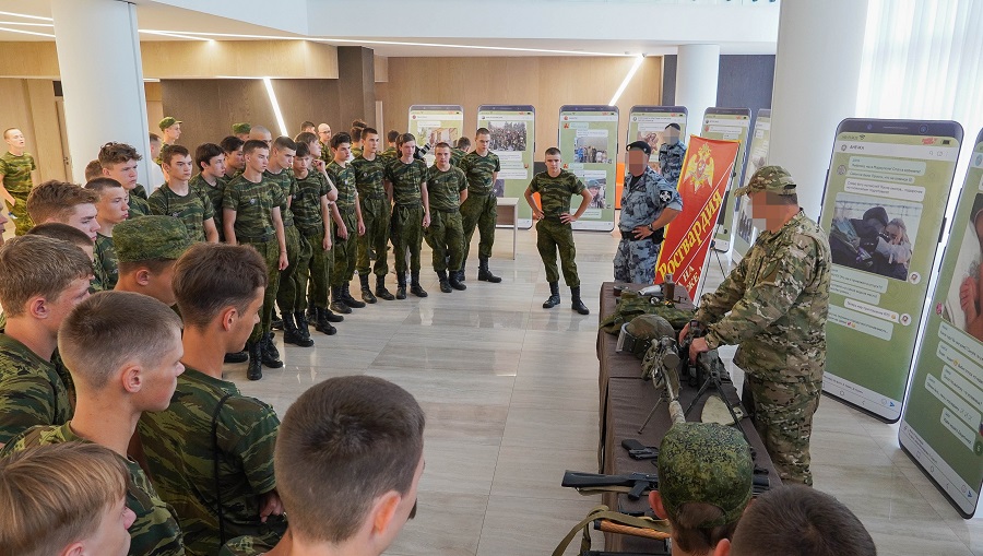 В Пензе участники сборов Приволжского округа «Гвардеец» узнали о службе в Росгвардии