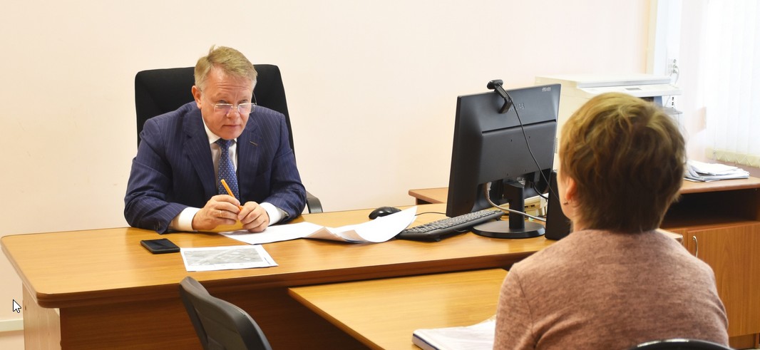 В Пензе помогут многодетной семье овдовевшего мужчины сделать ремонт в квартире