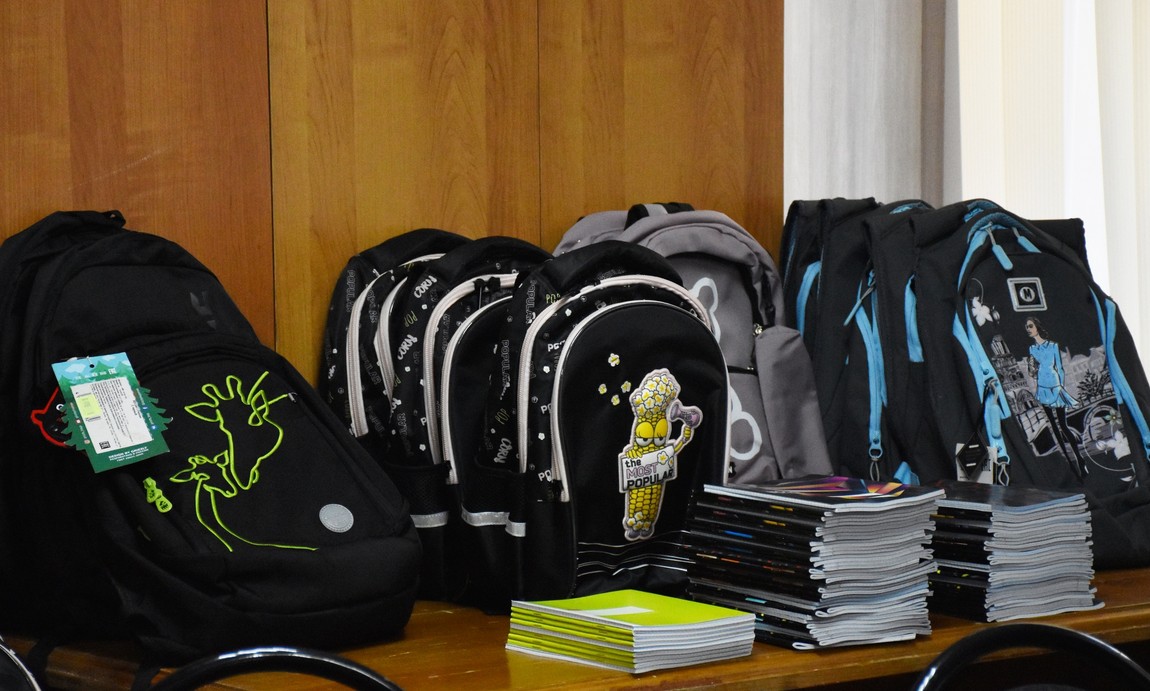 В Пензе более половины нуждающихся семей получили школьные наборы для детей