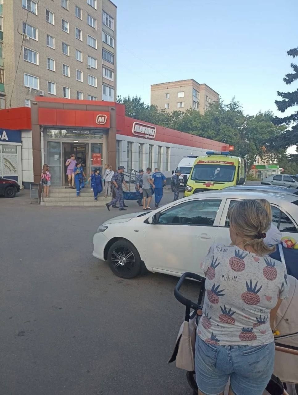 Пензенцы рассказали о мужчине вскрывшем себе вены на полу магазина