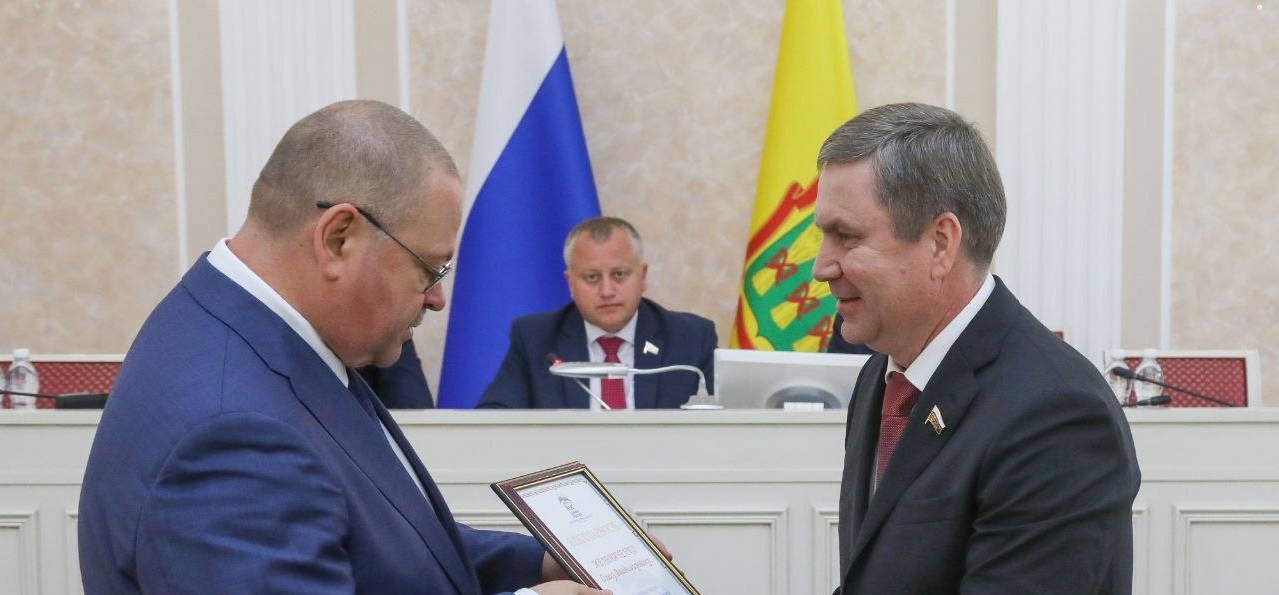 Олег Мельниченко получил благодарность от лидера партии власти Дмитрия Медведева