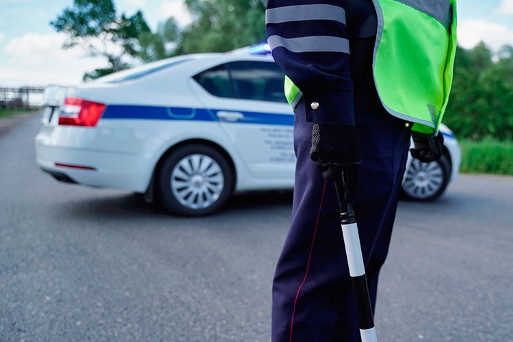 В Пензе сотрудник ДПС спас жизнь задыхающемуся мужчине