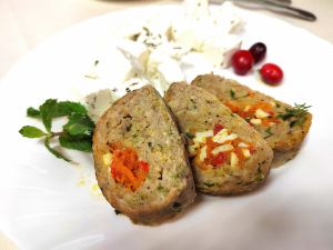 Готовим мясной рулет из фарша и шампиньонов