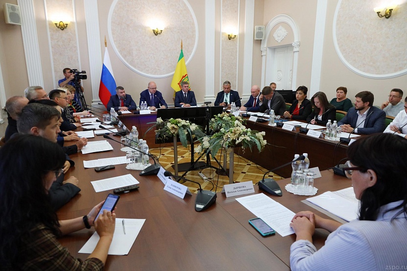 Вадим Супиков провел круглый стол по теме противодействия наркомании