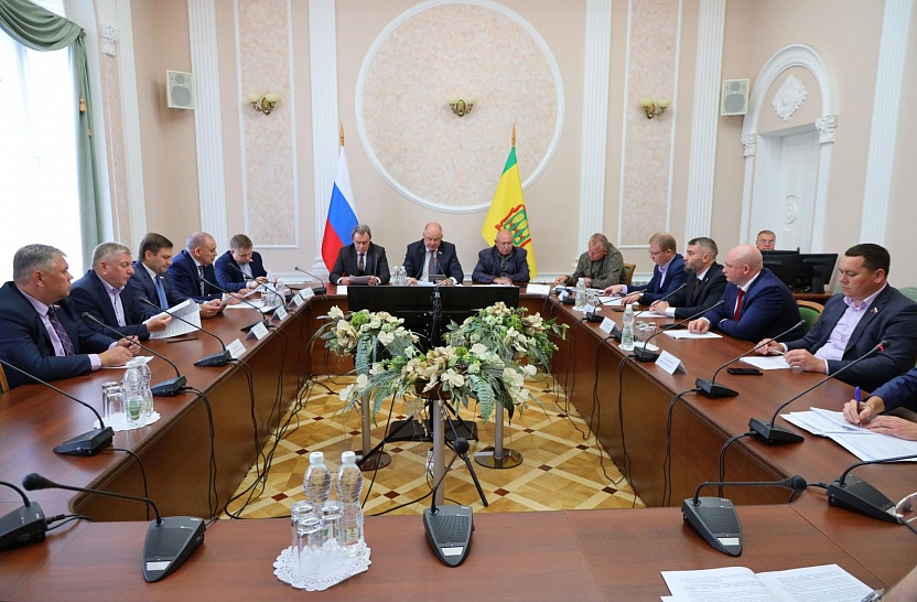 Вадим Супиков провел в Законодательном Собрании заседание Президиума