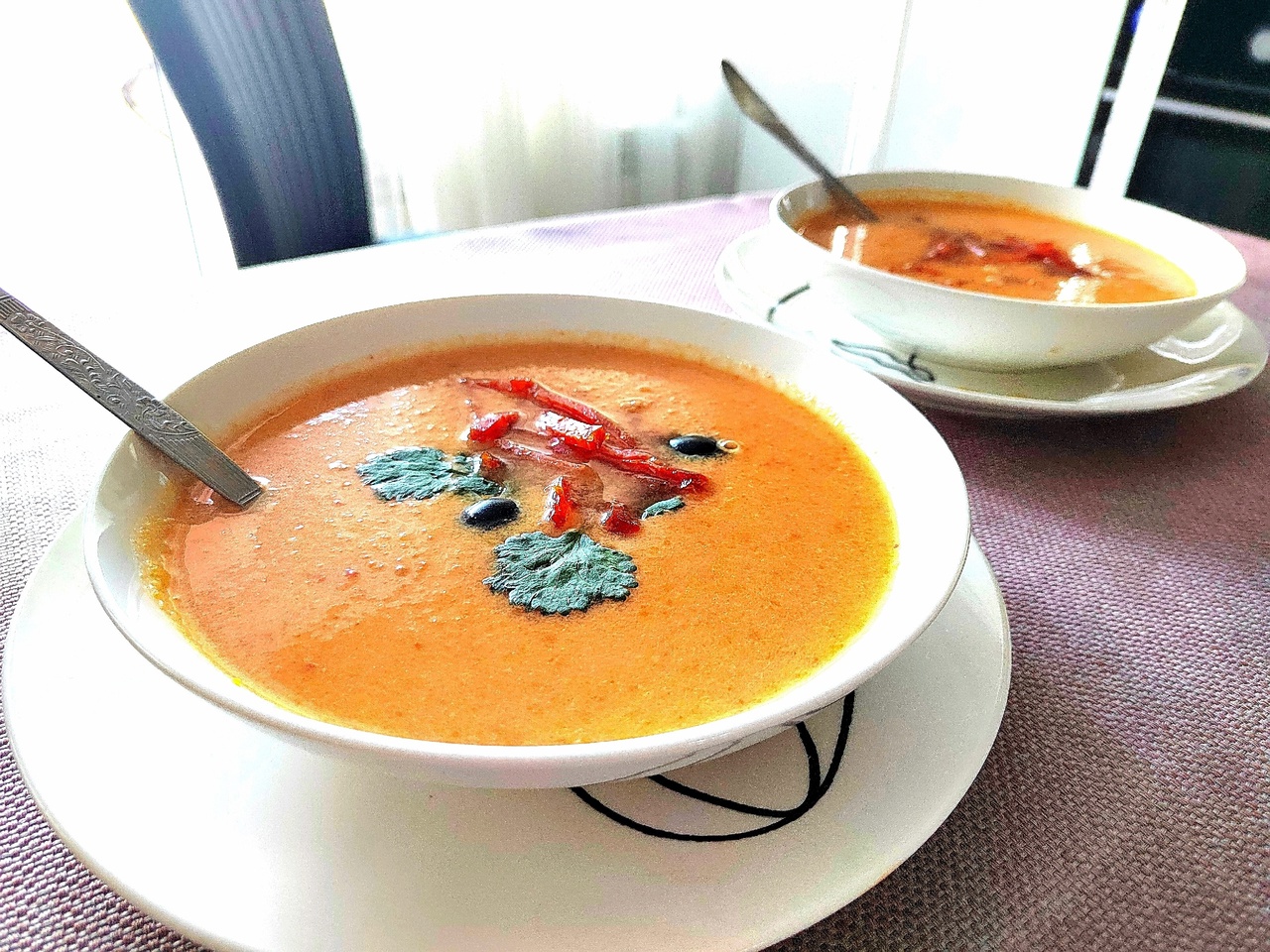 Готовим крем-суп со сливочным сыром и сельдереем