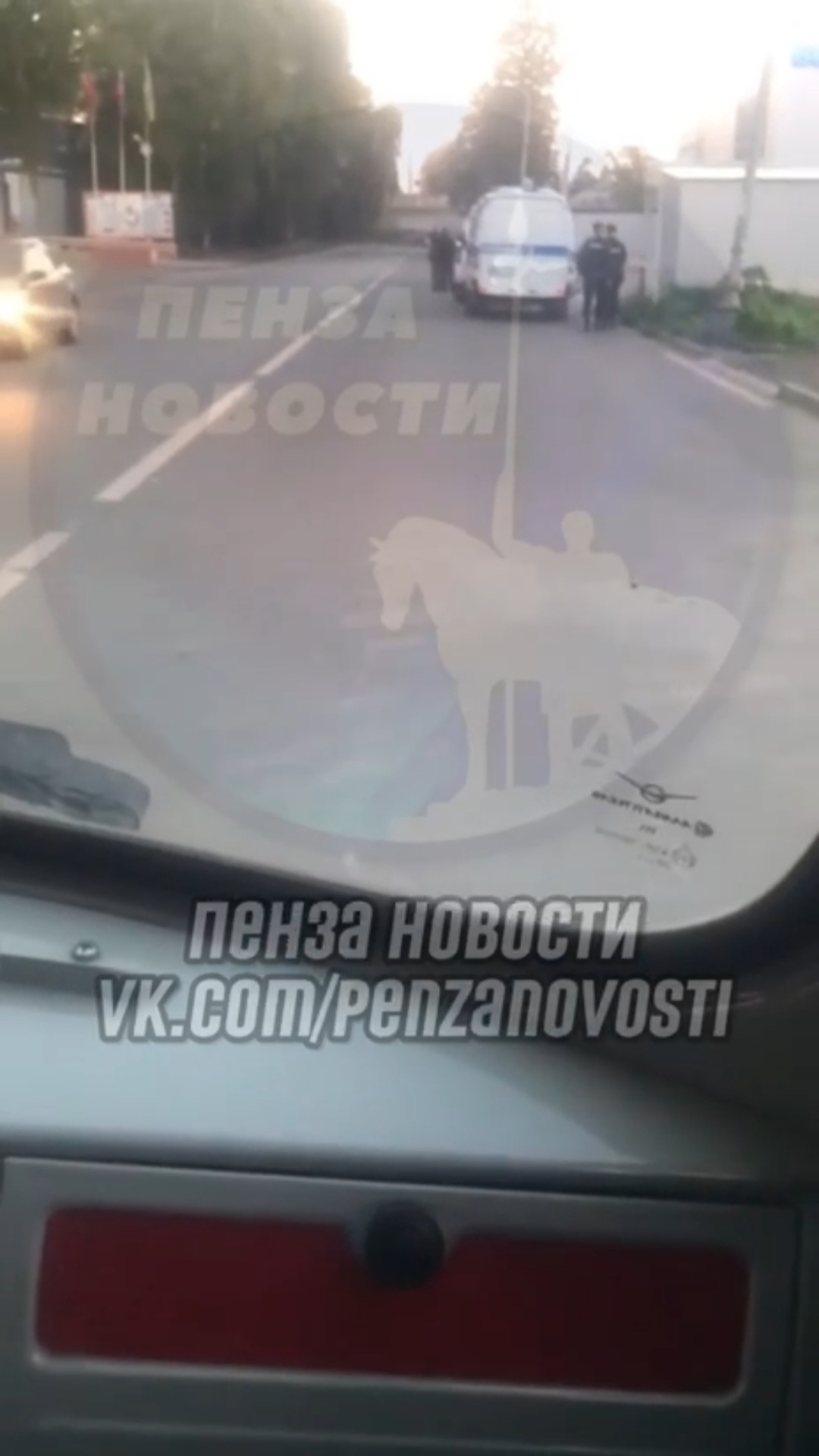 Пензенцы рассказали о трупе, лежащем в центре города у завода