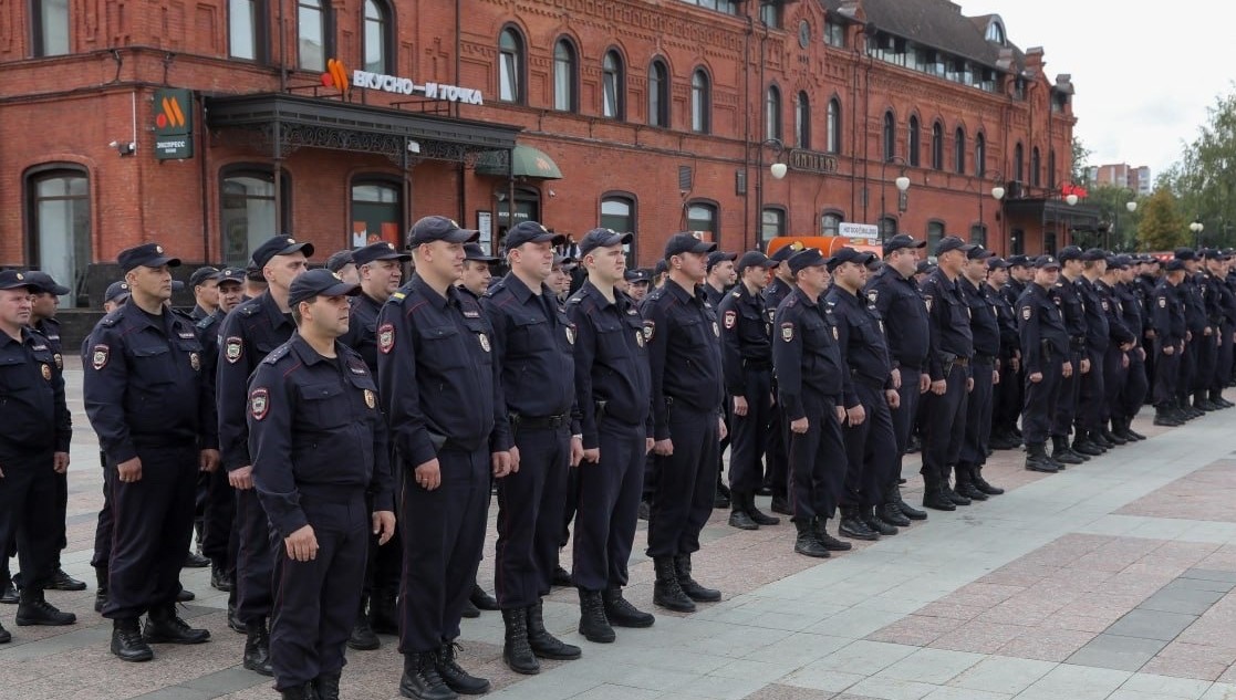 Олег Мельниченко принял участие в торжественном построении в честь 100-летия ППС
