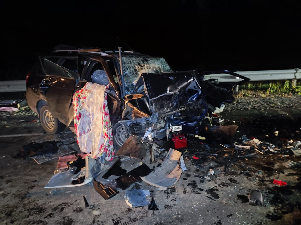 Появилось фото с места жесткой аварии в Кузнецком районе