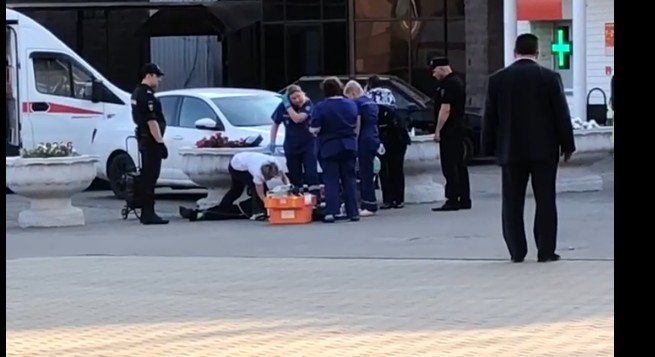 В Пензе на глазах у прохожих умерла женщина