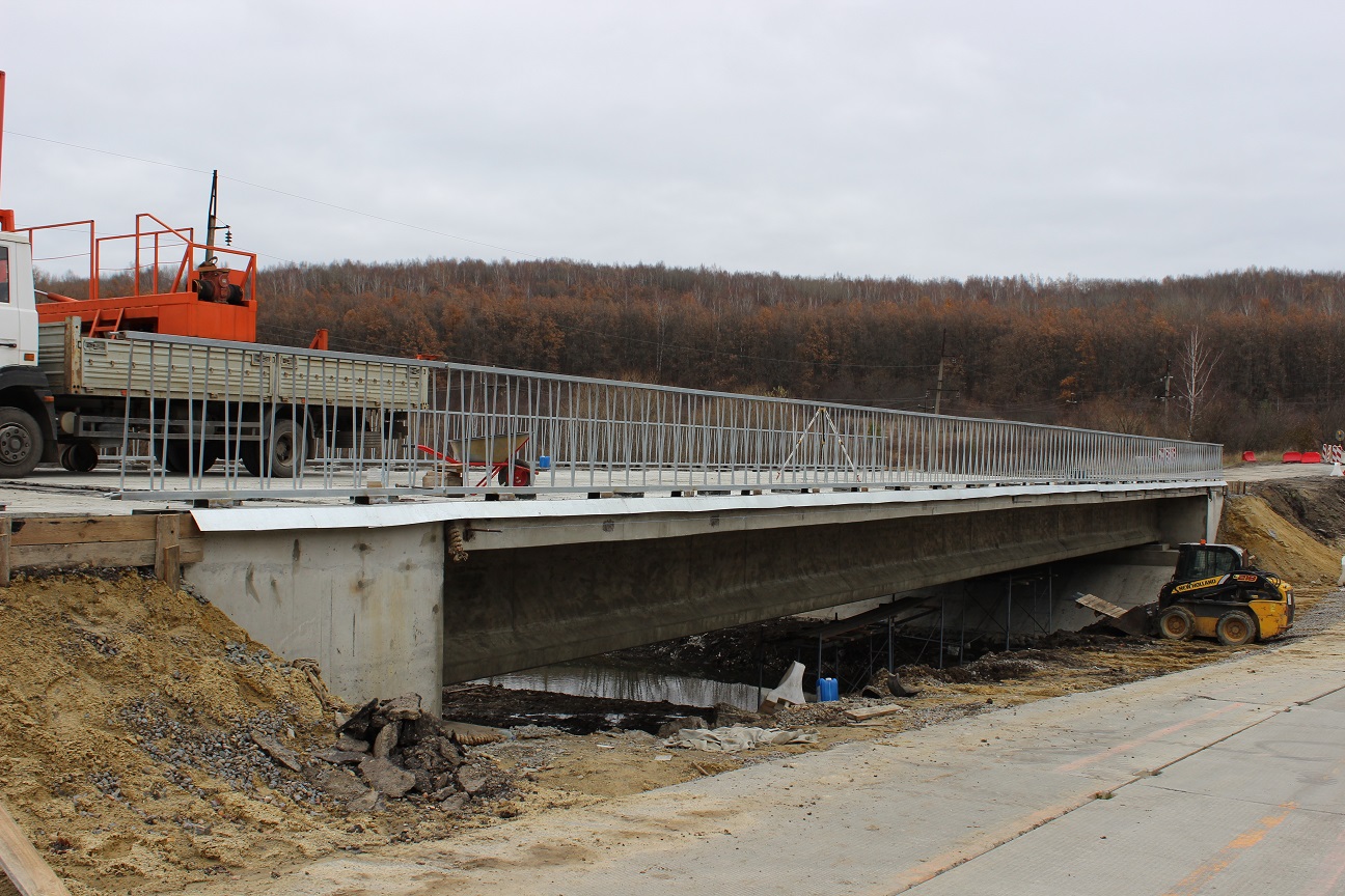 В Городищенском районе завершают реконструкцию моста через реку Ишимка