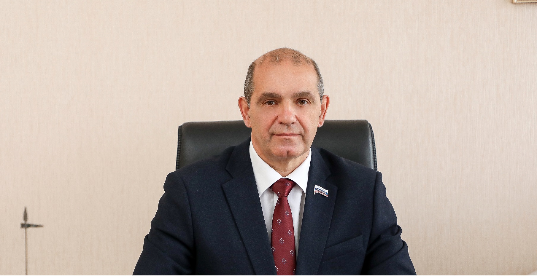 Владимир Мутовкин поздравил пензенцев с днем работников дорожного хозяйства