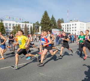 На легкоатлетическую эстафету в Заречном вышли 920 человек