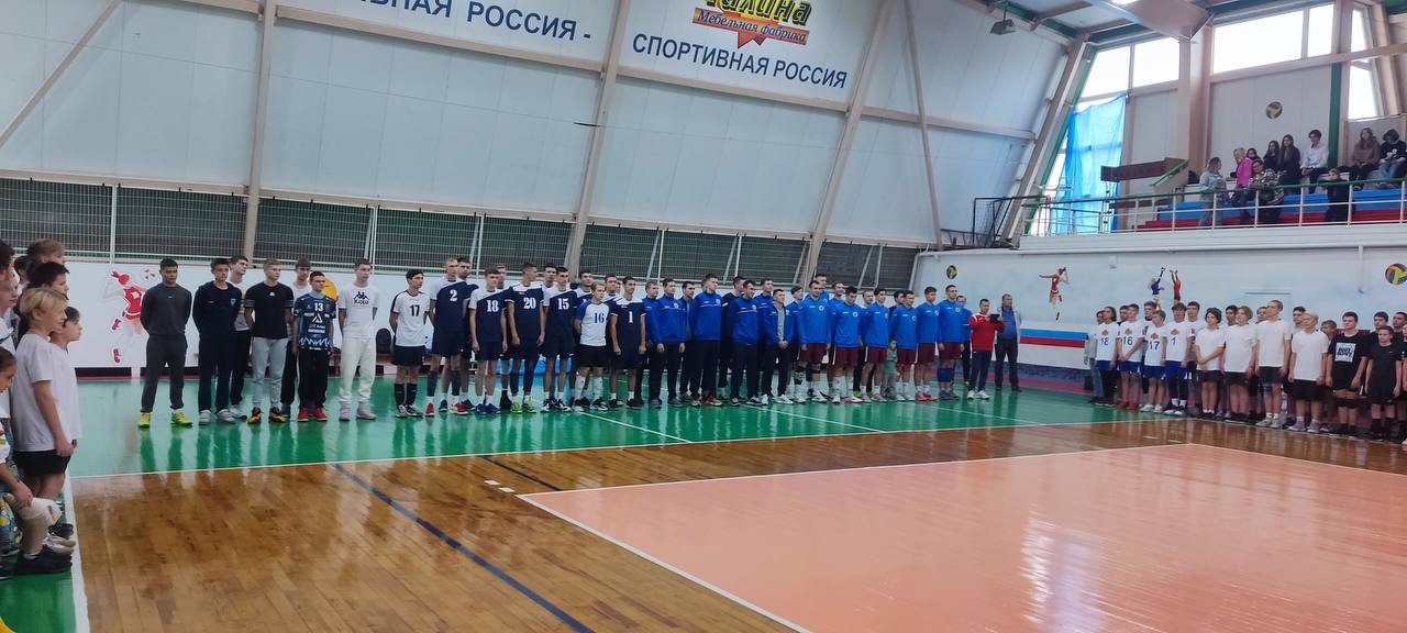 В Кузнецке проходит волейбольный турнир, посвященный 100-летию российского волейбола