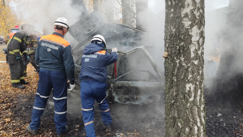 Опубликованы фото с места ДТП в Пензе, где заживо сгорел водитель