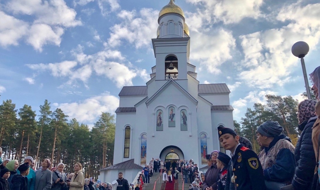В Заречном освятили храм Серафима Саровского