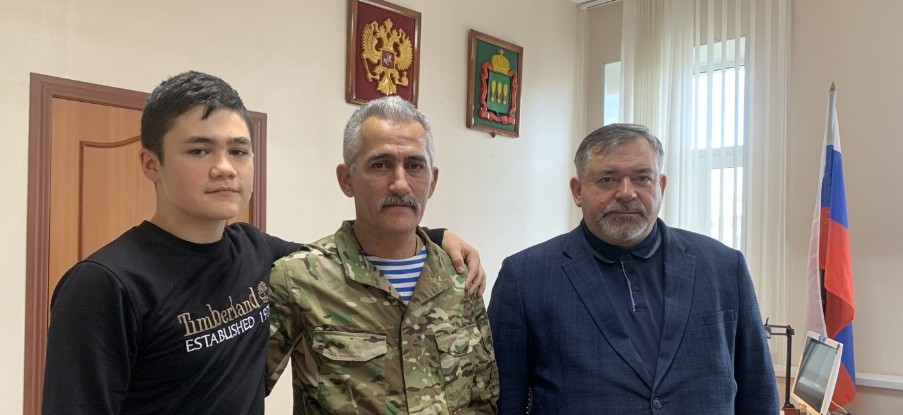 Пензенцу-участнику СВО вручили медаль ордена «За заслуги перед Пензенской областью»