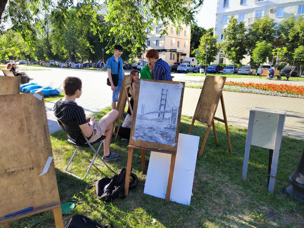 Пензенцев бесплатно научат росписи по ткани в картинной галерее Савицкого