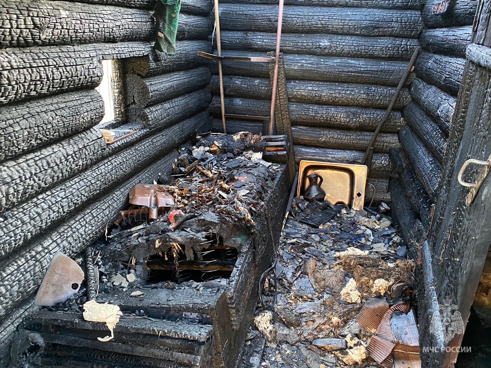 В Кузнецком районе ранним утром сгорела баня