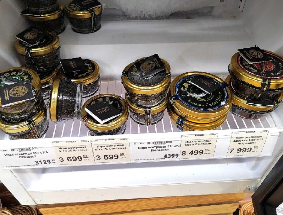 В пензенских магазинах обнаружили икру сомнительного качества
